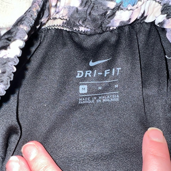 Nike dri-fit shorts - Picture 2 of 2